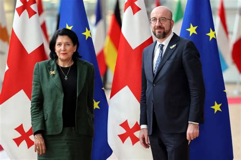 欧委会或将只让乌克兰和摩尔多瓦获得欧盟候选国地位，格鲁吉亚急了_凤凰网