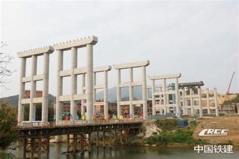 中国铁建股份有限公司 生产经营 广西南玉珠高速公路武思江大桥建设迈入新阶段