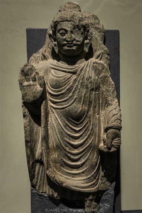 正在陕西历史博物馆展出的犍陀罗石雕像|石雕像|陕西历史博物馆_新浪新闻