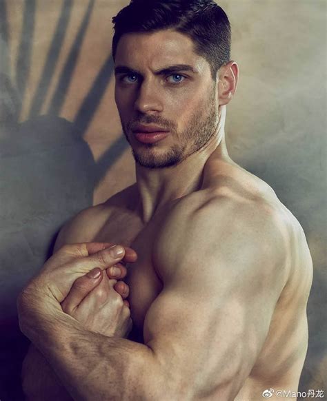 威猛英俊的法国肌肉男模Antoine Morieult By Daniel Jaems 法国 健身迷网