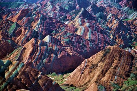 张掖国家地质公园内一处名叫刀山火海的景区 - 中国国家地理最美观景拍摄点
