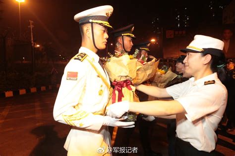 解放军驻港部队完成进驻香港后第20次军官轮换|军官|防务|干部_新浪军事_新浪网