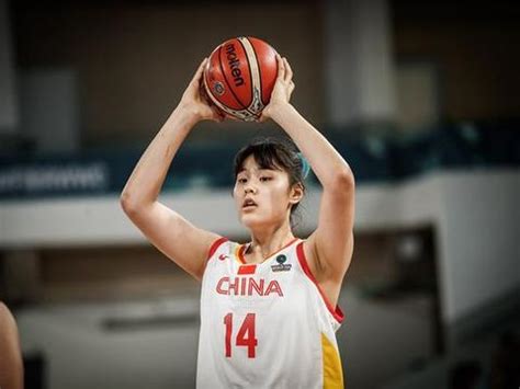 中国女篮双塔驰援，军运会八一女篮志在夺牌，李梦发挥至关重要|八一女篮|李梦|军运_新浪新闻