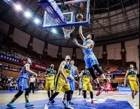 篮球记者宋翔发文表示新疆一直希望得到赵睿_东方体育