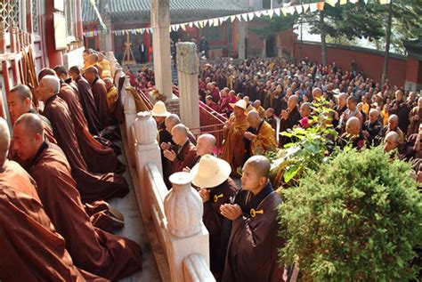 五台山旅游：五台山僧人与佛事活动
