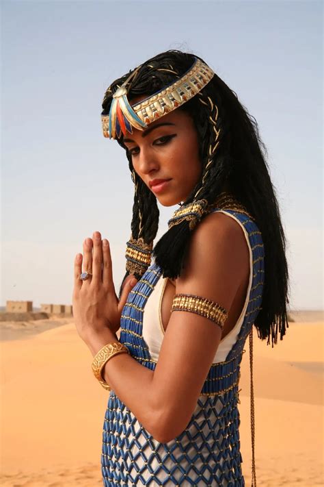 西方服饰文化科普——揭开埃及“艳”服的神秘面纱-数艺网
