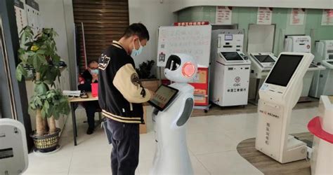 工行常德分行在澧县开启智能机器人网点服务新模式|小智|常德市_新浪新闻