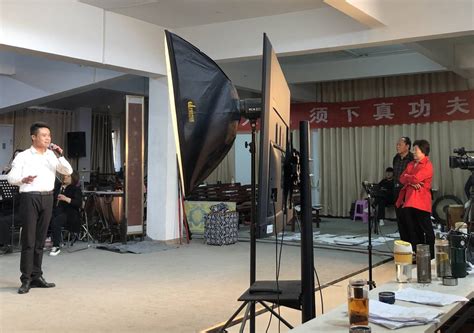 江苏模特艺术学校与徐州演艺集团、江苏梆子剧院举行合作办学