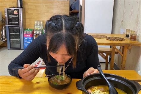 她从四川老家赶来宁波，中秋节为丈夫做了这3道家乡菜！“没什么比一家人在一起更好的了”！