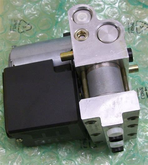 3542471 ABS hydraulic assembly regulator Cadillac new GM in box – Parts ...
