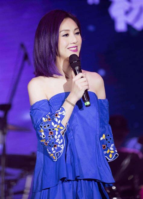 杨千嬅 Ladies & Gentlemen 世界巡回演唱会2010香港站《ISO 42.72G》 - 蓝光演唱会