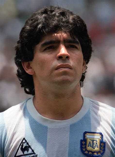 1960年10月30日阿根廷足球明星马拉多纳出生 - 历史上的今天
