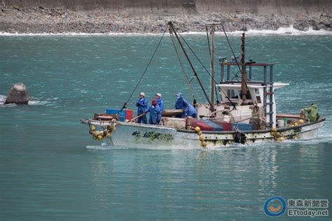 台湾以“越界”为由扣押大陆渔船 15名渔民被捕