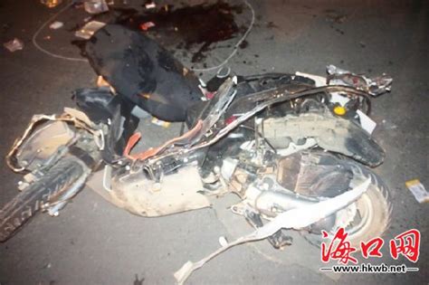 江西吉安市区发生一起车祸 一男子受伤满脸都是血_其它_长沙社区通