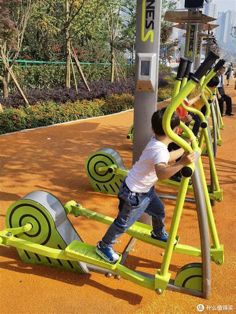 公园健身器材 公园设施 公共休闲体育器械 公园里的健身器材