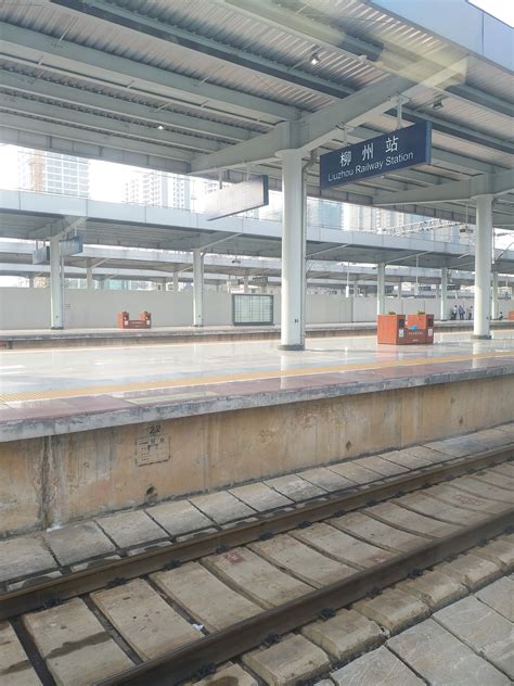 广西柳州火车站77年6次改造 新站房使用成西南重要枢纽_手机新浪网