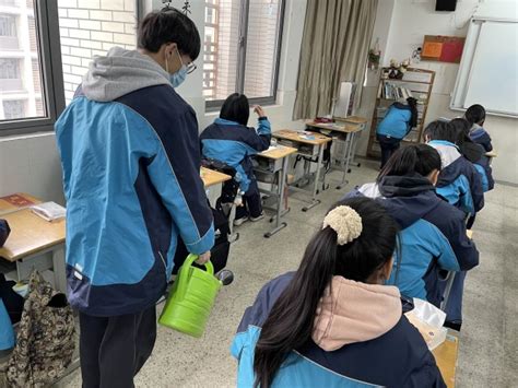学校通过多种形式开展疫情防控应急演练 - 学校动态 - 重庆公共运输职业学院
