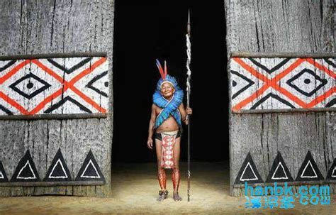 探访一丝不挂的亚马逊原始部落