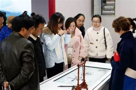 陕西艺术职业学院举行首届教师美术作品展 - 丝路中国 - 中国网