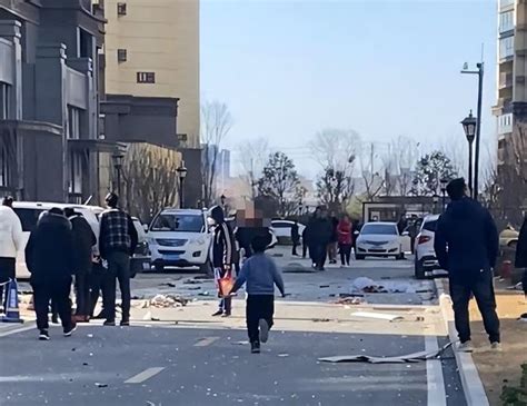 河南安阳：一新房突发爆炸，致2死5伤