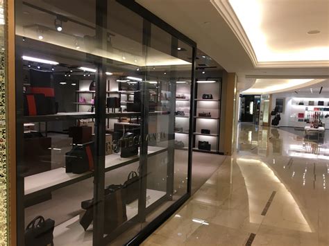 安踏首家第十代形象店铺正式在上海启幕-室内|商业空间-专筑网