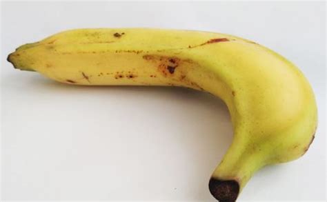 香蕉一天最多吃几根，香蕉一天吃多了怎么办 - 花语网