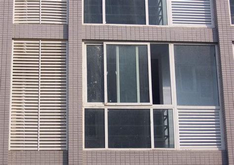 浅谈玻璃幕墙与铝合金门窗的区别_中开智慧艺型建筑幕墙设计公司