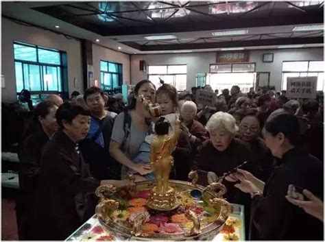 世界佛教徒的大日子：北京佛教居士林欢度浴佛节！
