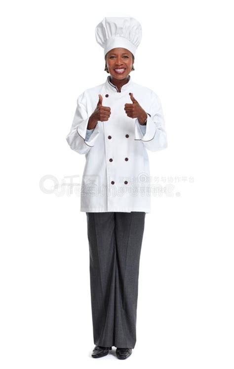 年轻的非洲美国厨师穿着制服微笑的厨师总身着制服戴帽子的厨师举起手来自信的厨师总图片素材-正版创意图片302174279-摄图网