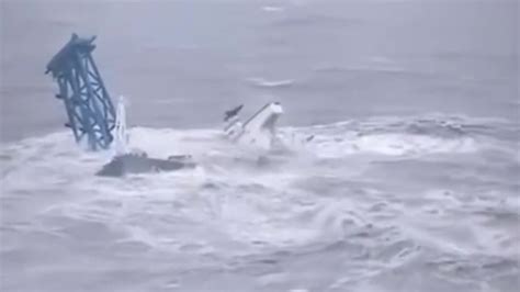 “福景001”轮救援续：38艘船14架次飞机搜救 船员用望远镜雷达搜寻