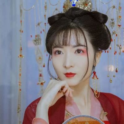 古风下半身纱裙女生头像