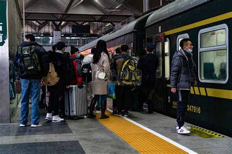 铁路客运检票员 - 热河影协俱乐部 承德摄影家网 - 承德热河摄影家协会