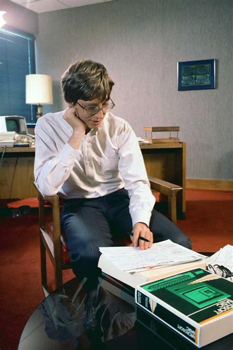1984年的比尔·盖茨，罕见创业老照片，那一年他还不到30岁__财经头条