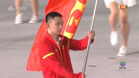开屏新闻-十四届全运会西安开幕，云南代表团旗手是他