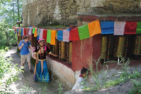 Danba Jiaju Tibetan Village - Travel Guide, Things to do