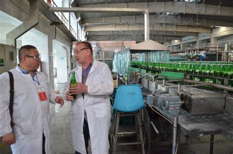 借力“一带一路”，新疆啤酒中断20年后再度挺进哈萨克斯坦 - 国内新闻 - 中国日报网