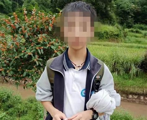 人间悲剧!重庆南川15岁男孩,失踪多日被找到,浮尸水上满身血污|南川|男孩|尸体_新浪新闻