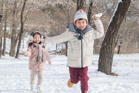 冬天堆雪人的孩子玩雪人物娱乐元素图片免费下载_PNG素材_编号1m9irngj8_图精灵
