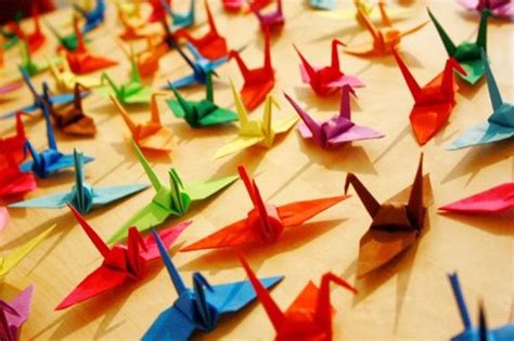 幼儿手工折纸千纸鹤，千纸鹤折法简单又漂亮