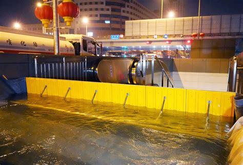 北京：智能防汛挡板亮相地铁站，2.5秒可变“防洪闸”_北晚在线