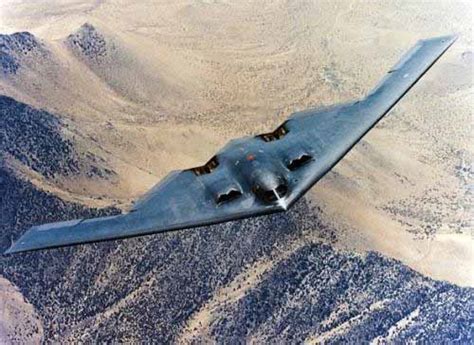 美国的b-2“幽灵”轰炸机有可能被击落吗？|战略轰炸机|隐身轰炸机|雷达波_新浪新闻