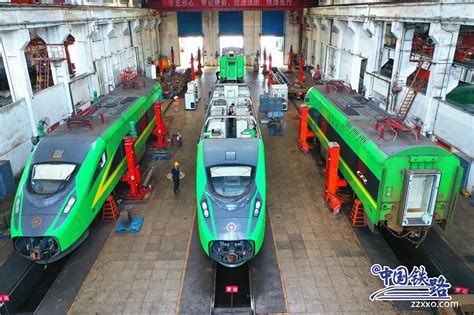上海南至金华、义乌、开化“绿巨人”动车组列车受欢迎，将继续开行至6月底