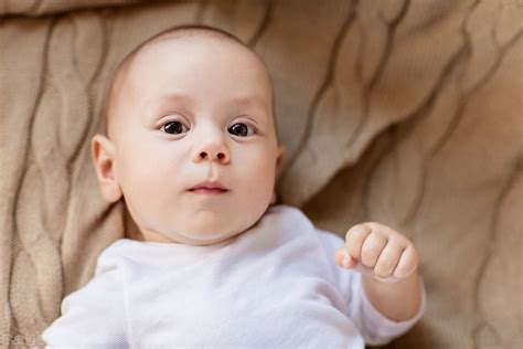 新生儿取名婴儿起名大全免费（2021年阳光开朗的男宝宝取名用字大全名字大全）-幼儿百科-魔术铺