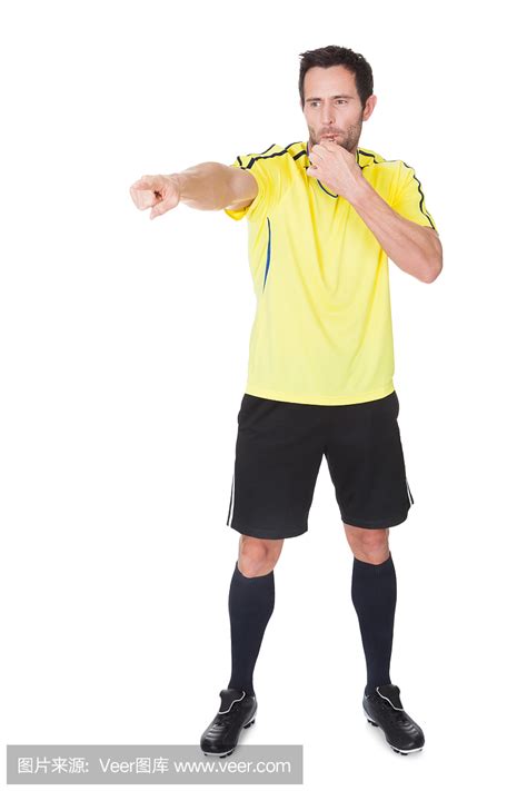 足球规则：助理裁判员旗示信号！
