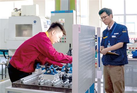 学院承办第六届江苏技能状元大赛 徐州市选拔赛5个赛项-大赛资讯 - 徐州工程机械技师学院