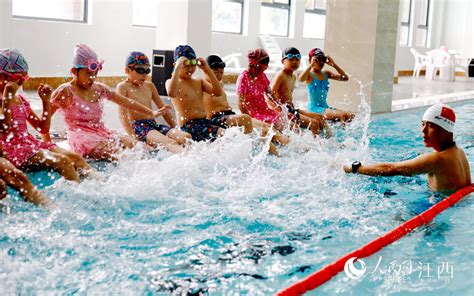 暑期游泳班正式开班啦！_岳阳市伟才幼儿园欢迎您！