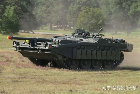 未来战斗机甲,科幻重型机甲,未来重型机甲图片_大山谷图库