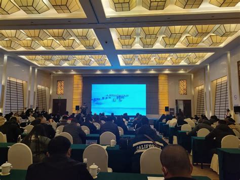丽江在全省首届体育产业大会上开展精准招商_昆明信息港