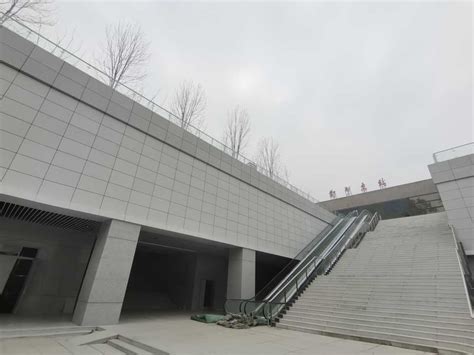 郑州东站下沉广场 -- 河南尊恒美筑新型材料有限公司