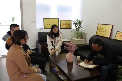 2020年大学生创新创业孵化基地入驻签约仪式顺利举行-湖南工艺美术职业学院团委